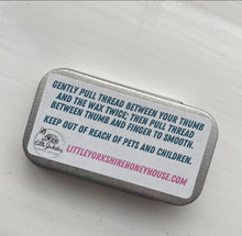 Load image into Gallery viewer, Beeswax thread conditioner