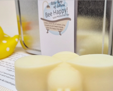 Load image into Gallery viewer, &#39;Bee happy&#39; solid moisturising bar - lemon, lime, grapefruit and sweet orange