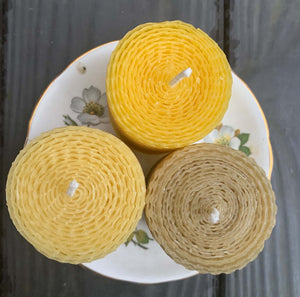 Hand-rolled beeswax pillar candle (mini)