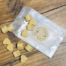 Load image into Gallery viewer, Mini beeswax melts